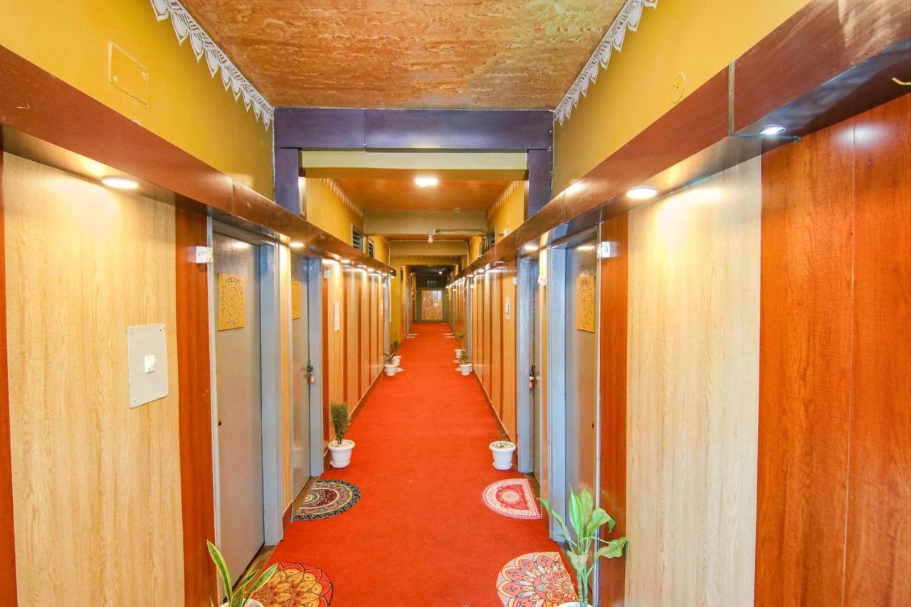 רישיקש Fabhotel Hi By Madras מראה חיצוני תמונה