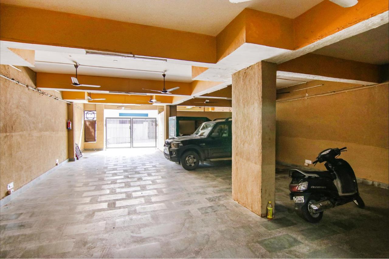 רישיקש Fabhotel Hi By Madras מראה חיצוני תמונה