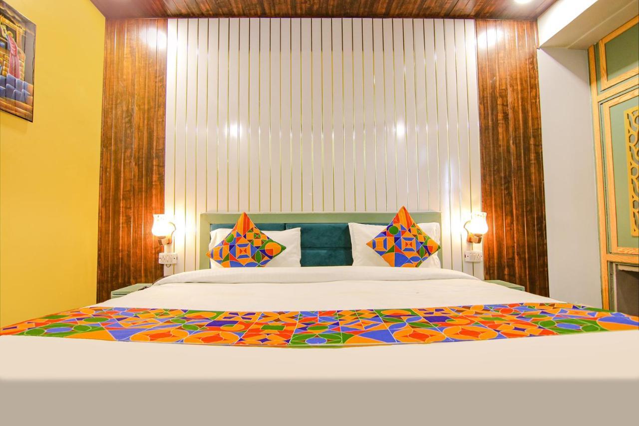 רישיקש Fabhotel Hi By Madras מראה חיצוני תמונה